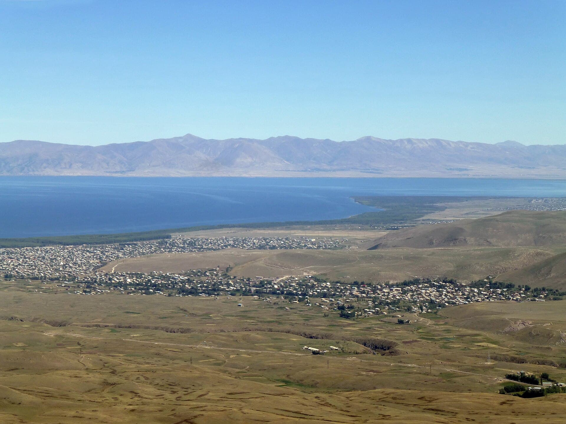 Armaghan: a volcano with a lake on top — 3