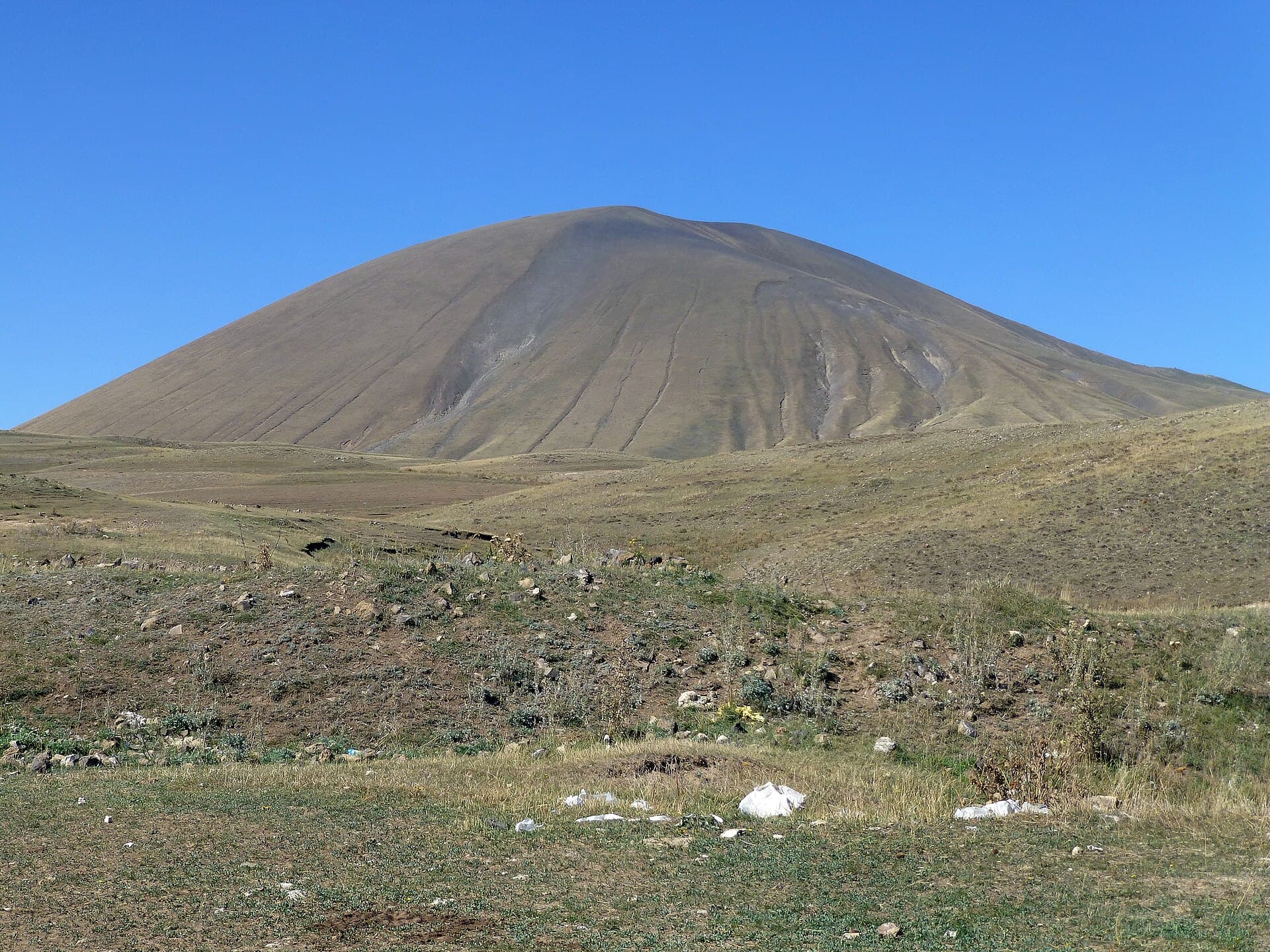Armaghan: a volcano with a lake on top — 1